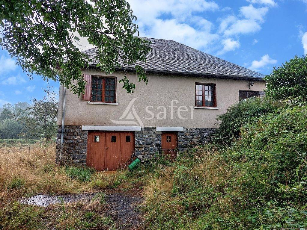 Propriété bâtie de 21ha10 dans un hameau