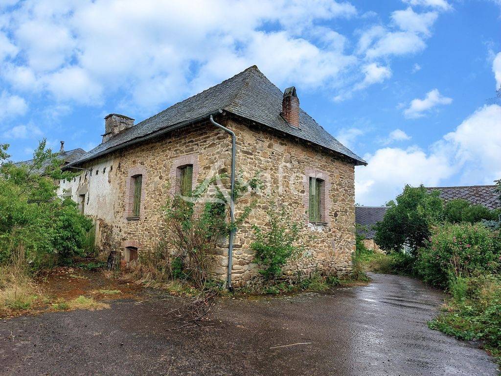 Propriété bâtie de 21ha10 dans un hameau