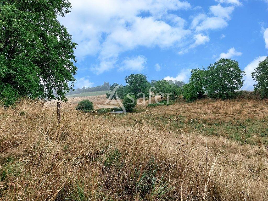 Propriété bâtie de 21ha10 dans un hameau