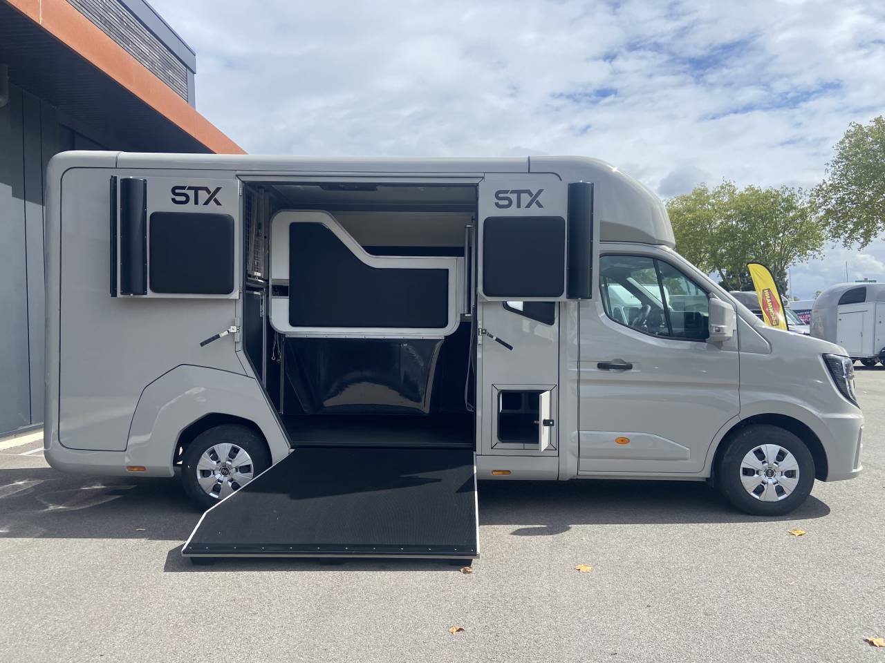 STX RENAULT MASTER - STANDARD 5 