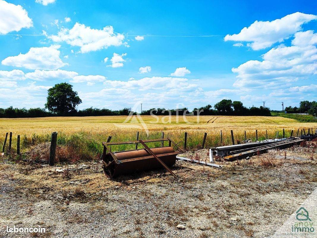 Grange en pierre avec environ 4 ha