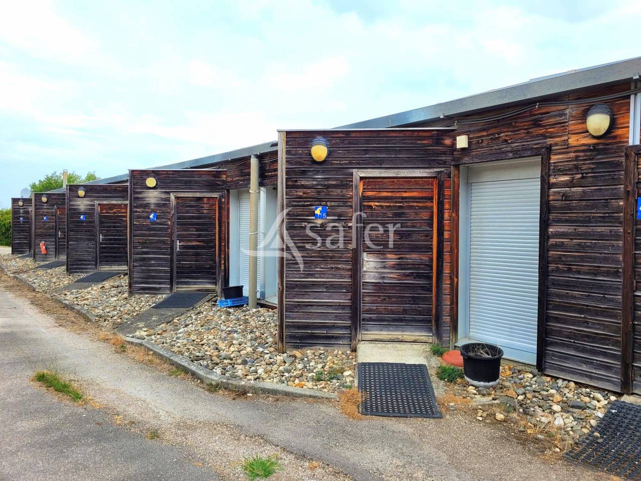 Entre Cahors et Montauban, grand et rare complexe équestre sur