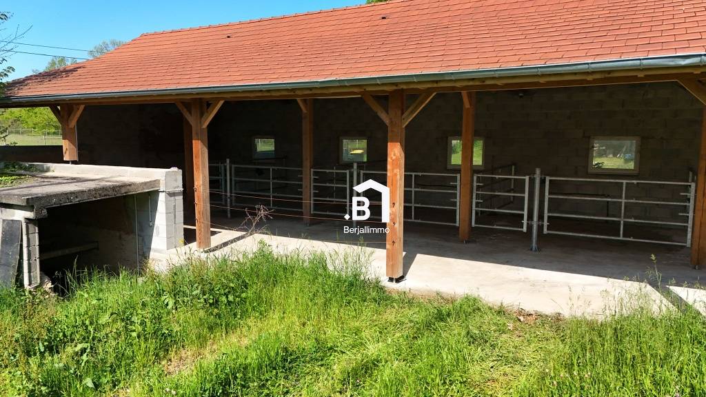 Maison 6 pieces 162m² sur 24 000 m²