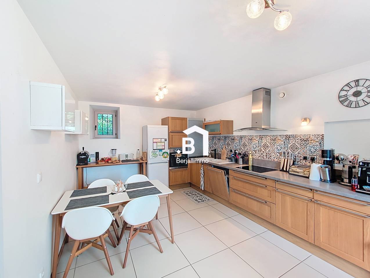 Maison 6 pieces 162m² sur 24 000 m²