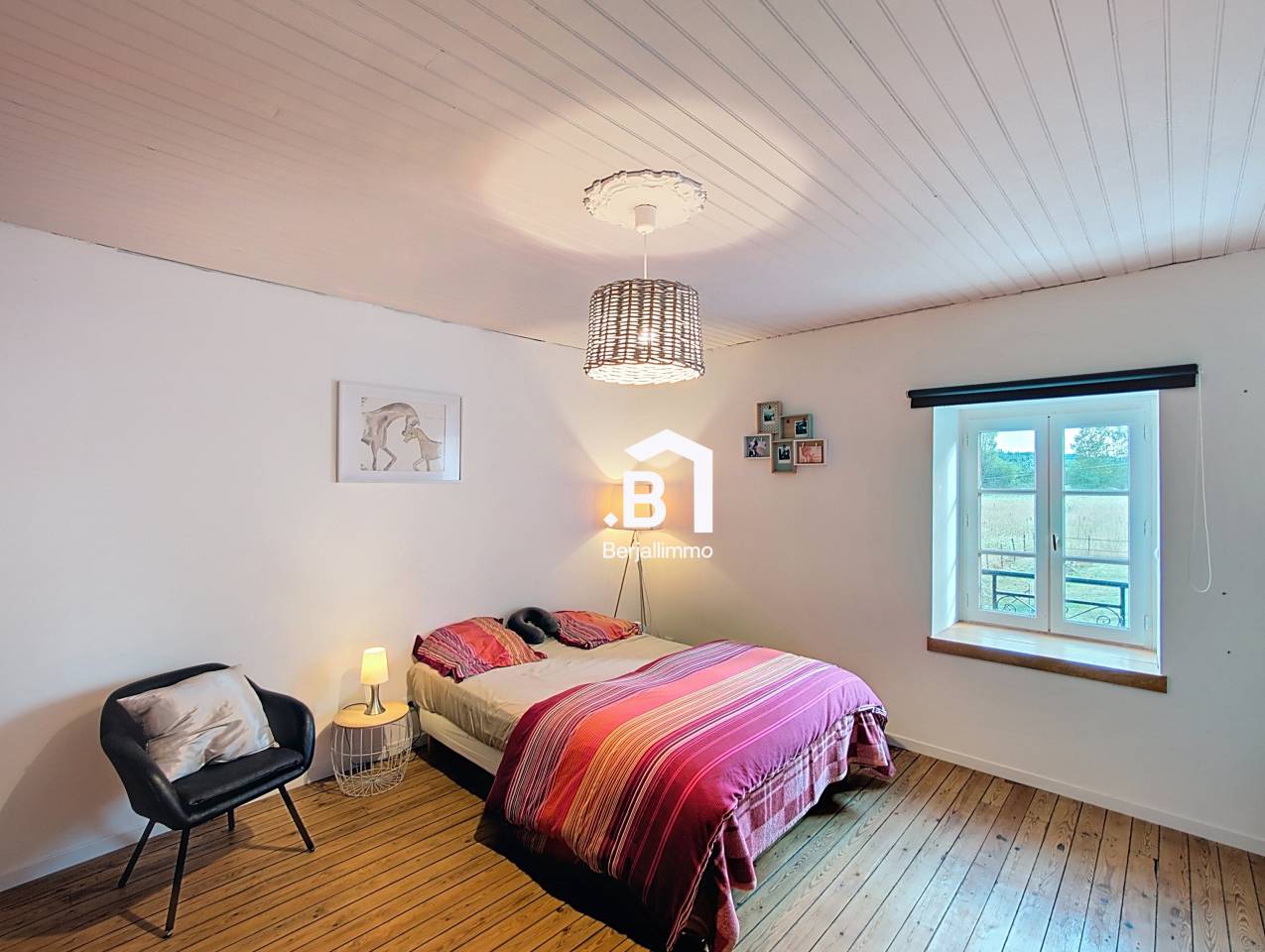 Propriété 162m² sur 24 000 m² terrain