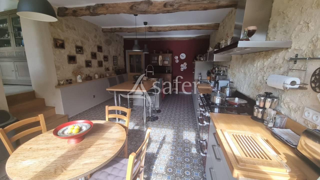 Proche Castéra-Verduzan - Propriété de charme de 4ha