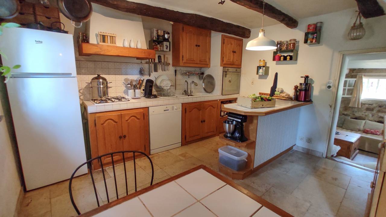 Ancienne bastide + dépendance sur 5,5 ha de terrain