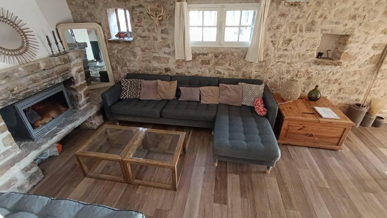 Ancienne bastide + dépendance sur 5,5 ha de terrain