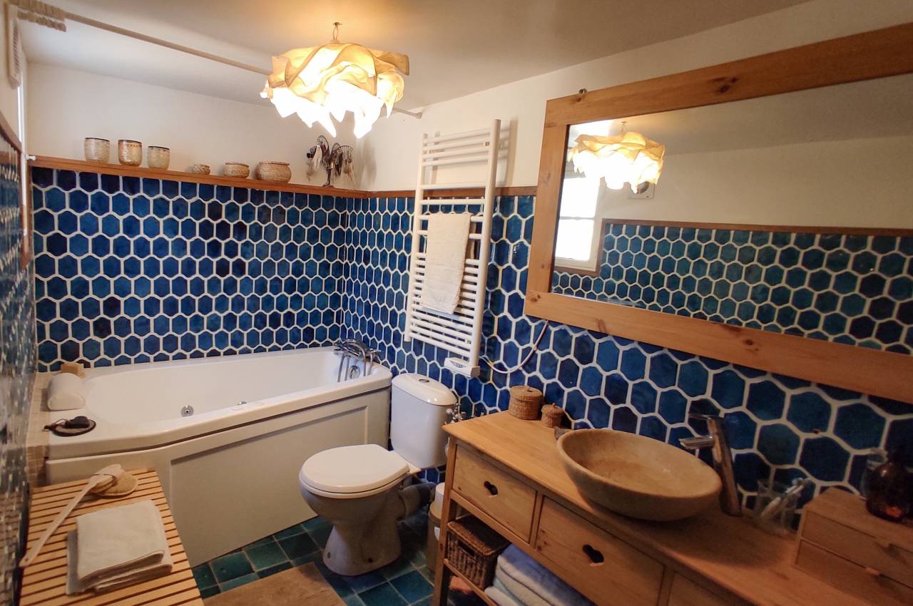 Ancienne bastide + dépendance sur 5,5 ha de terrain