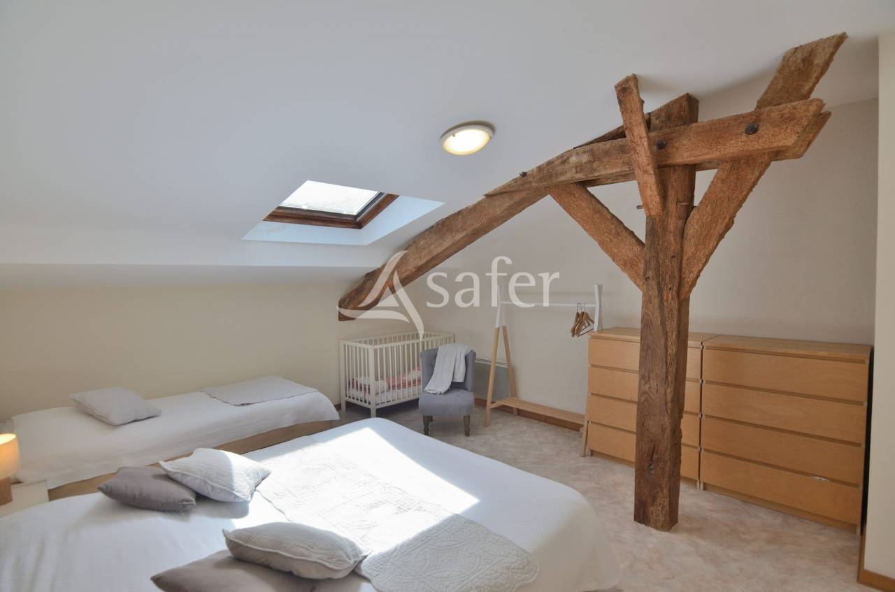 Maison d'habitation avec 2 gîtes équestres sur env. 6ha