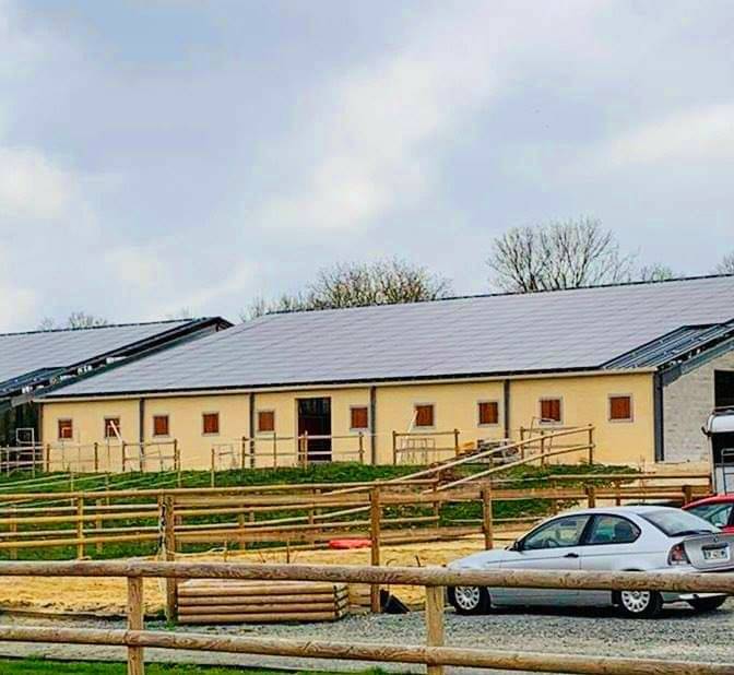 Propriété équestre: installations et habitattions