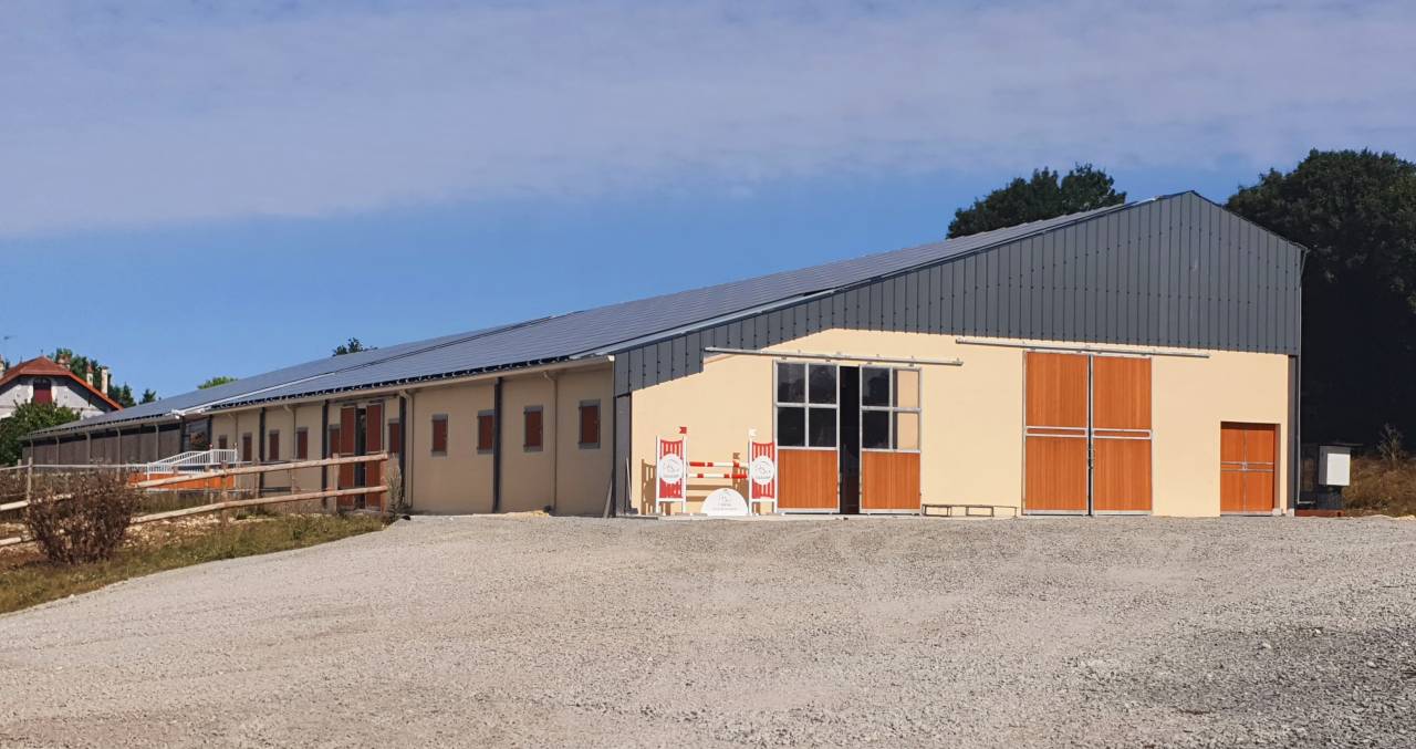 Propriété équestre: installations et habitattions