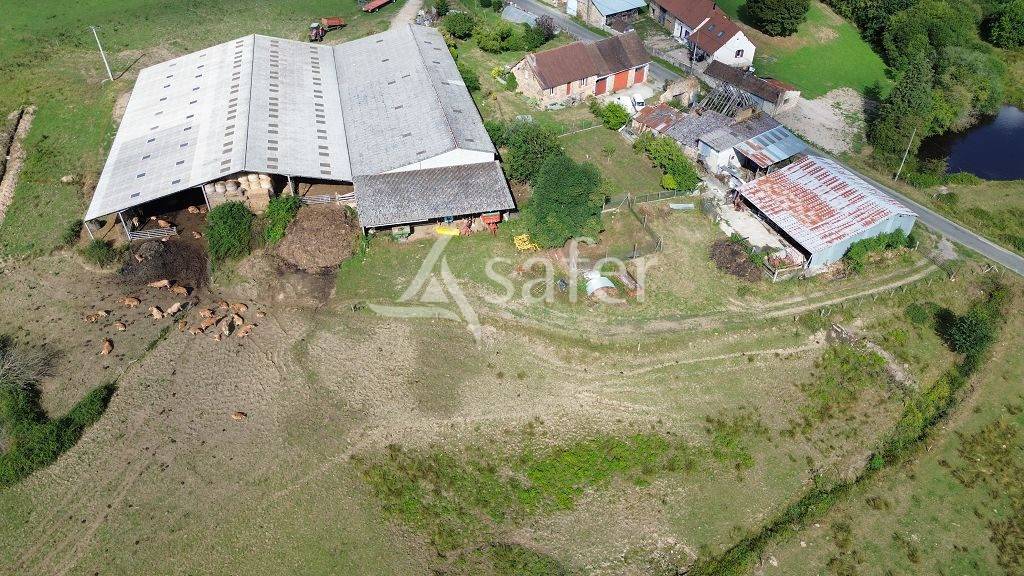 Propriété agricole d'élevage sur environ 79 ha