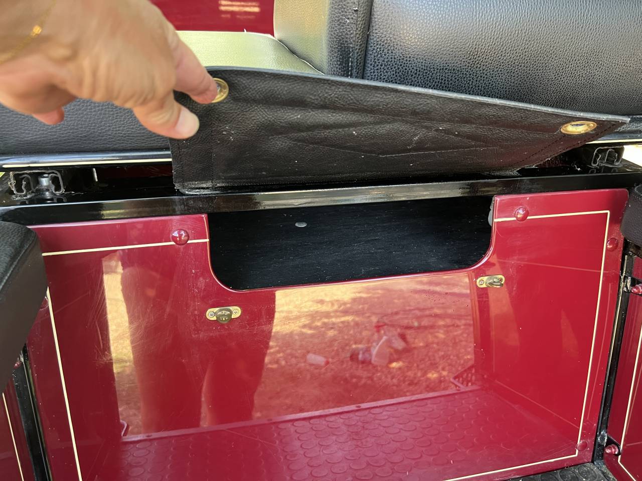 Voiture Marathon loisirs POUVREAU 1 poney TBE