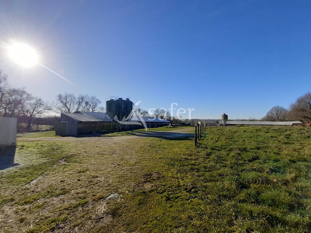 Ancienne Ferme sur environ 5 ha