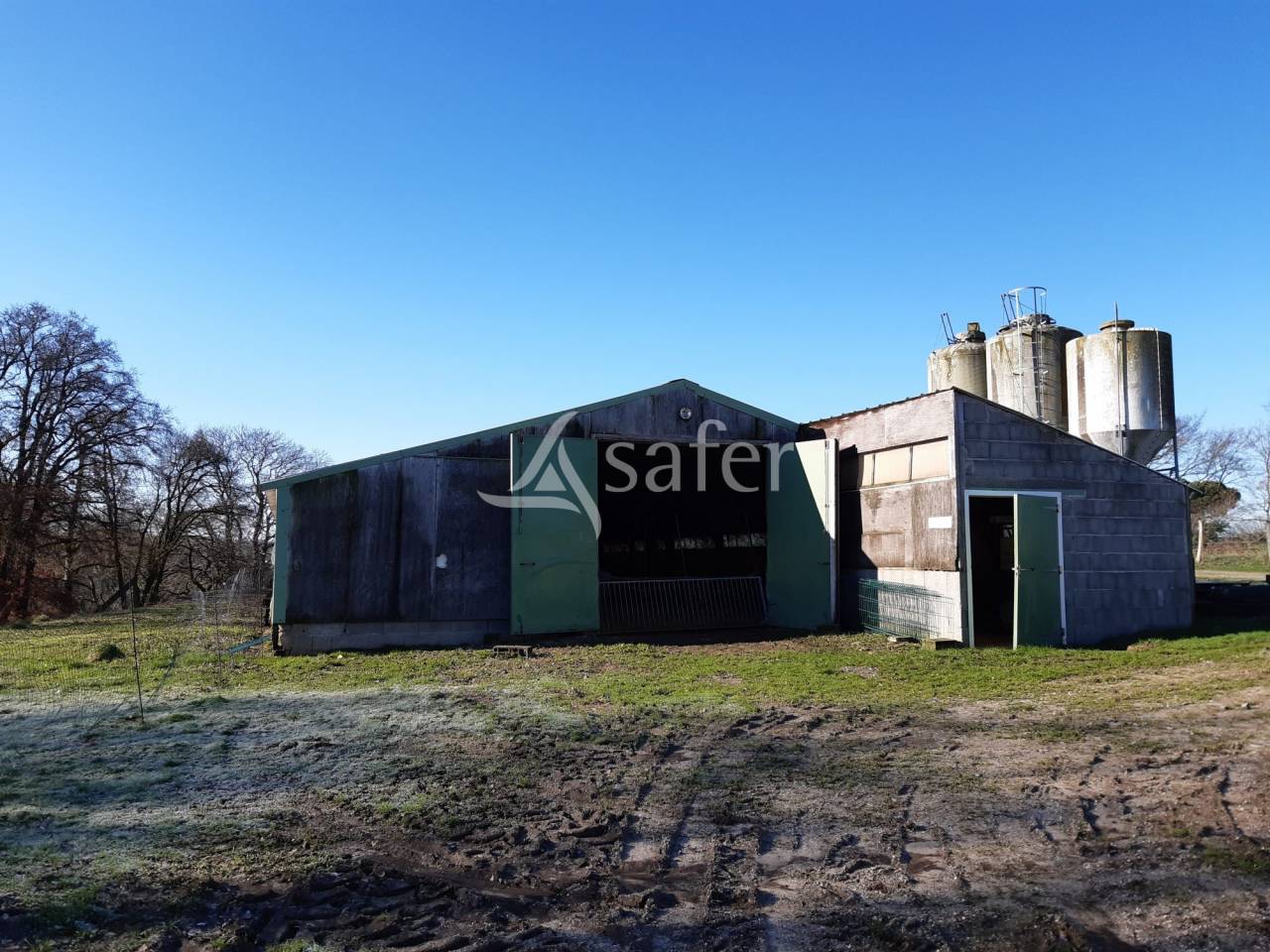 Ancienne Ferme sur environ 5 ha