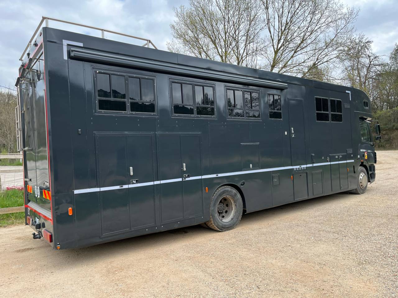 Camion DAF 8 places chevaux + home car