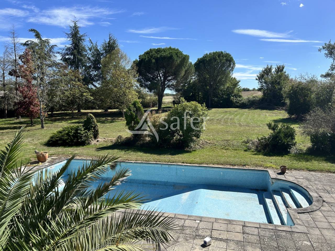 Domaine de caractère sur 170ha aux portes du Gers