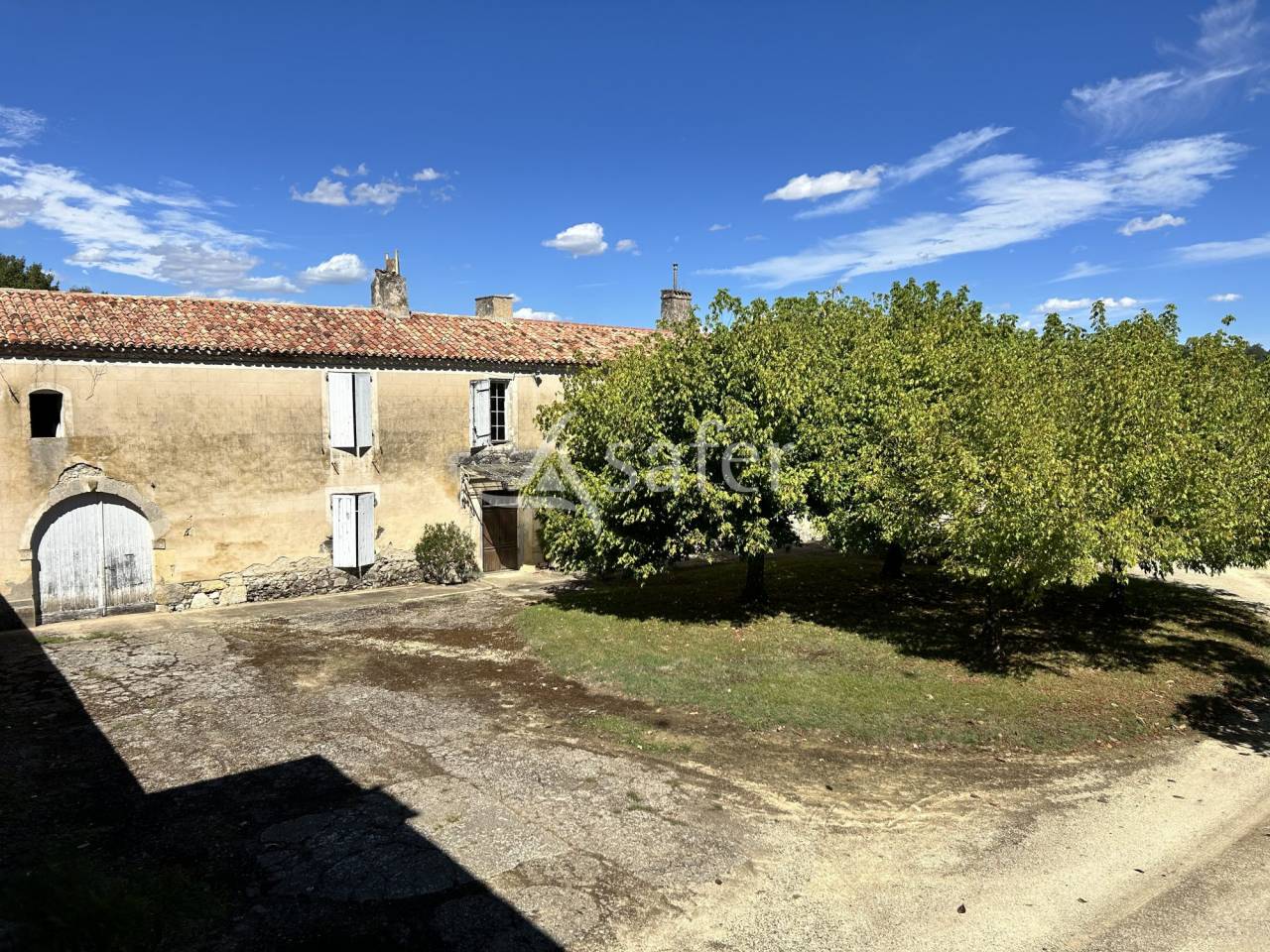 Domaine de caractère sur 170ha aux portes du Gers