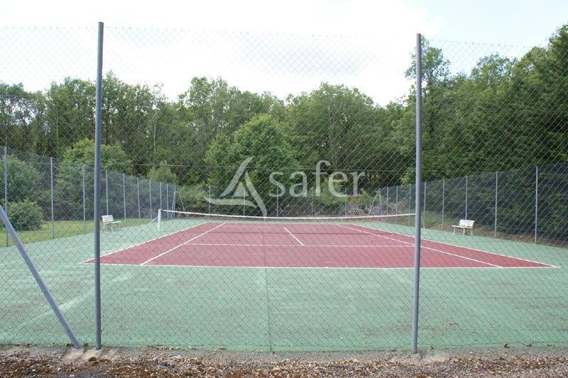 Domaine de caract&egrave;re sur 44 ha Est du Lot proche Dordogne