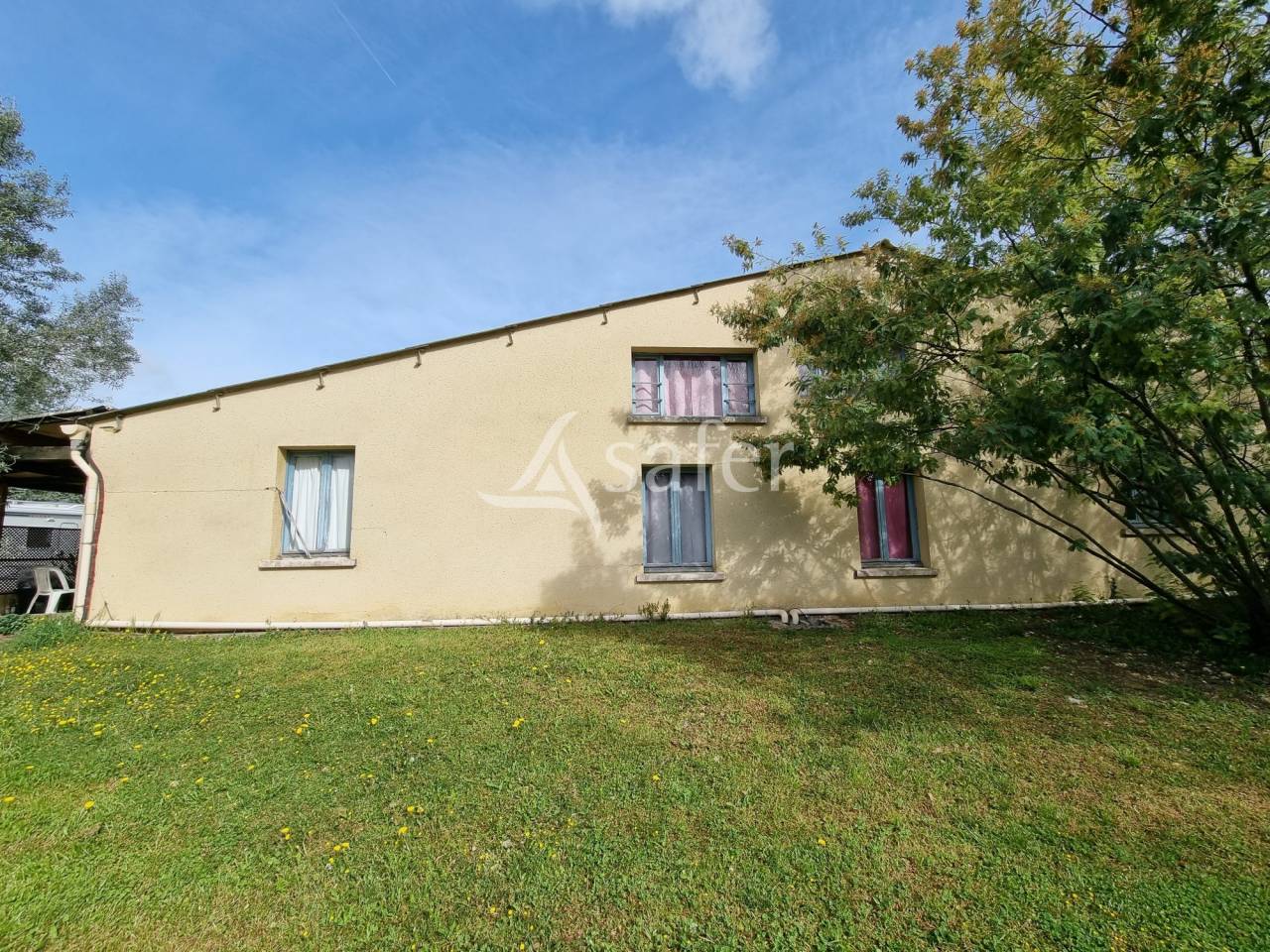 Domaine de caract&egrave;re sur 44 ha Est du Lot proche Dordogne