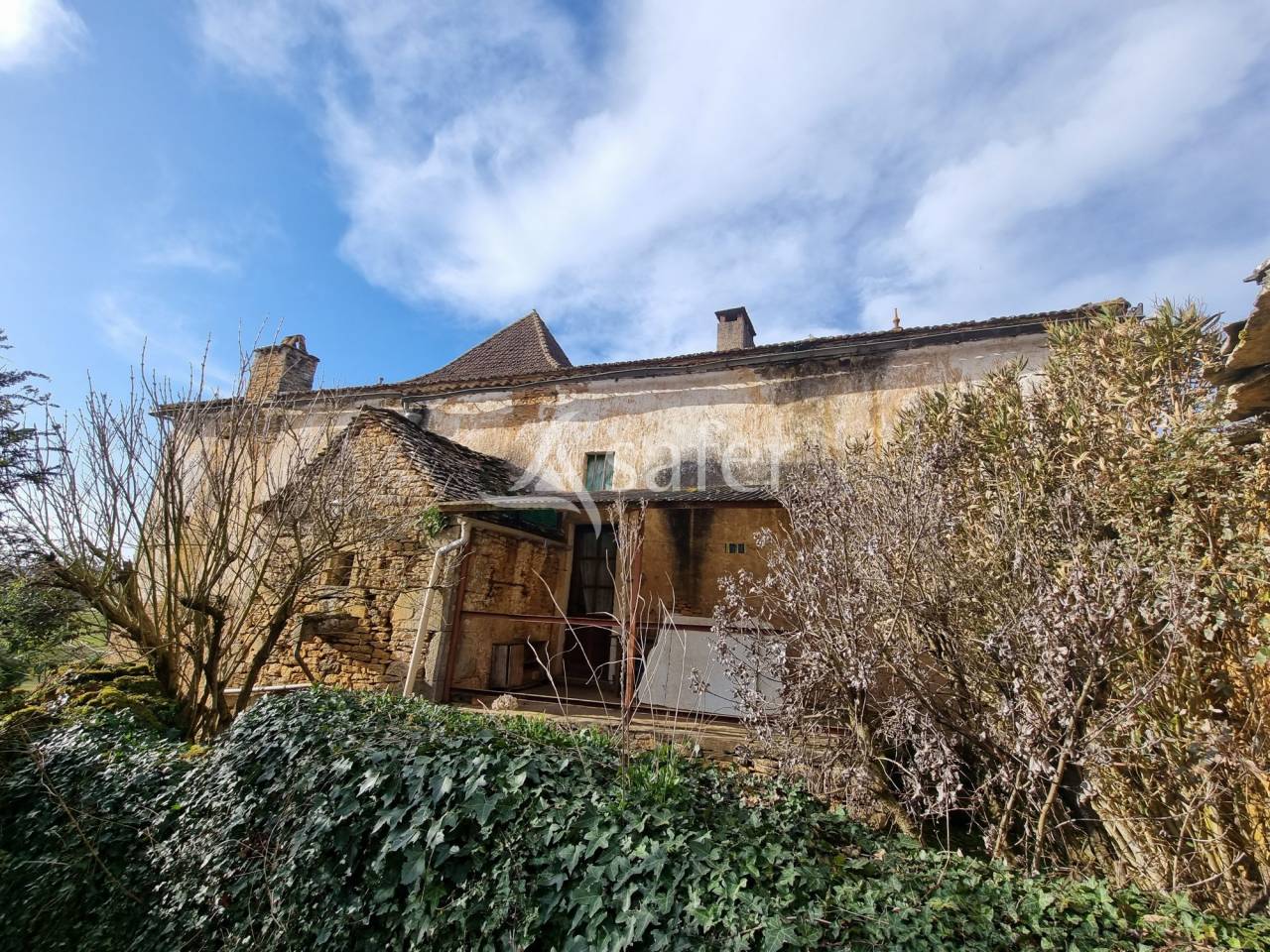 Corps de ferme sur 9 ha Proche Dordogne
