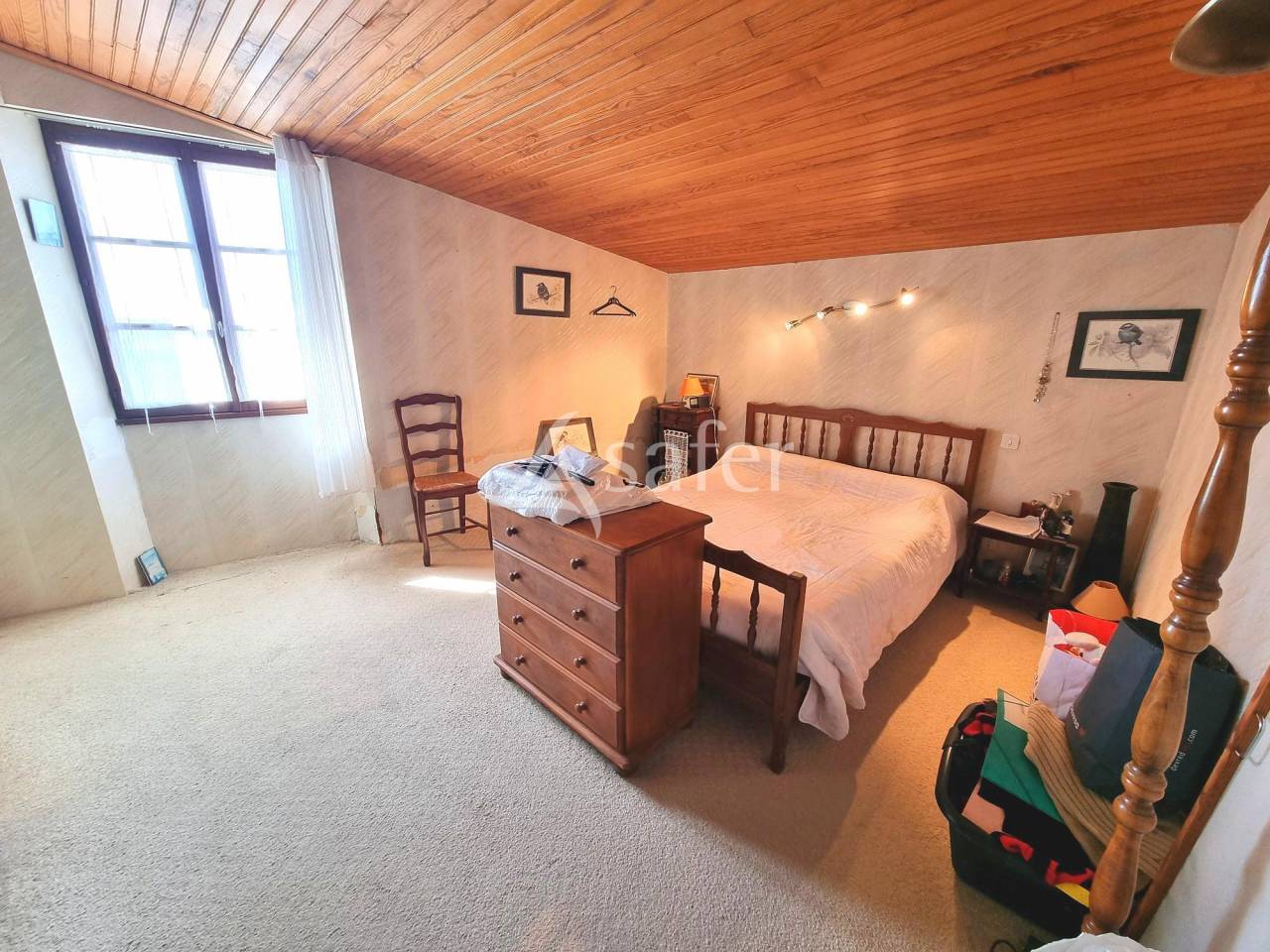 Ancienne ferme 151 m² habitable avec dépendances sur 7 ha sect