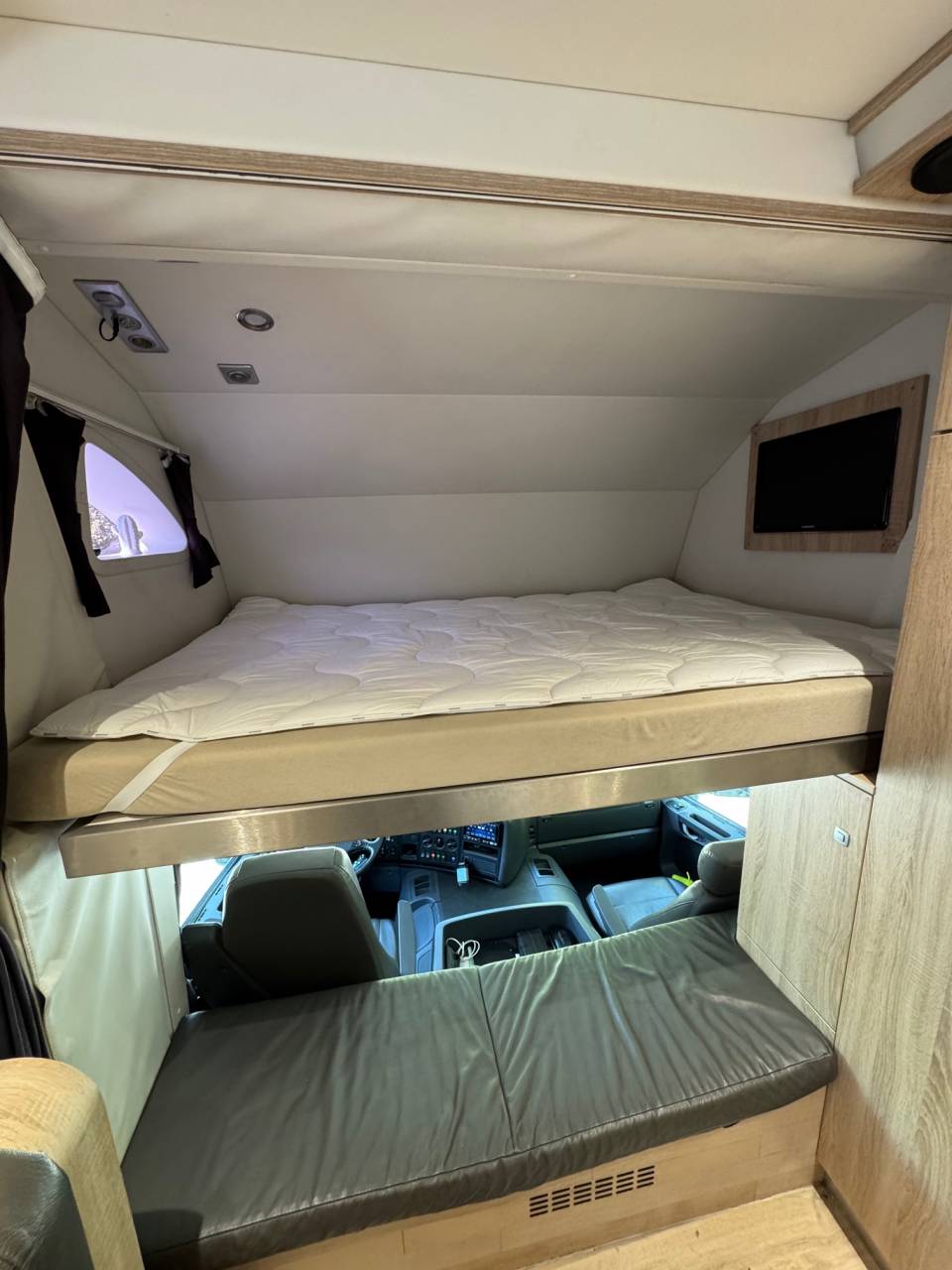 STX 26/380 - 5 chevaux avec pop out et push up