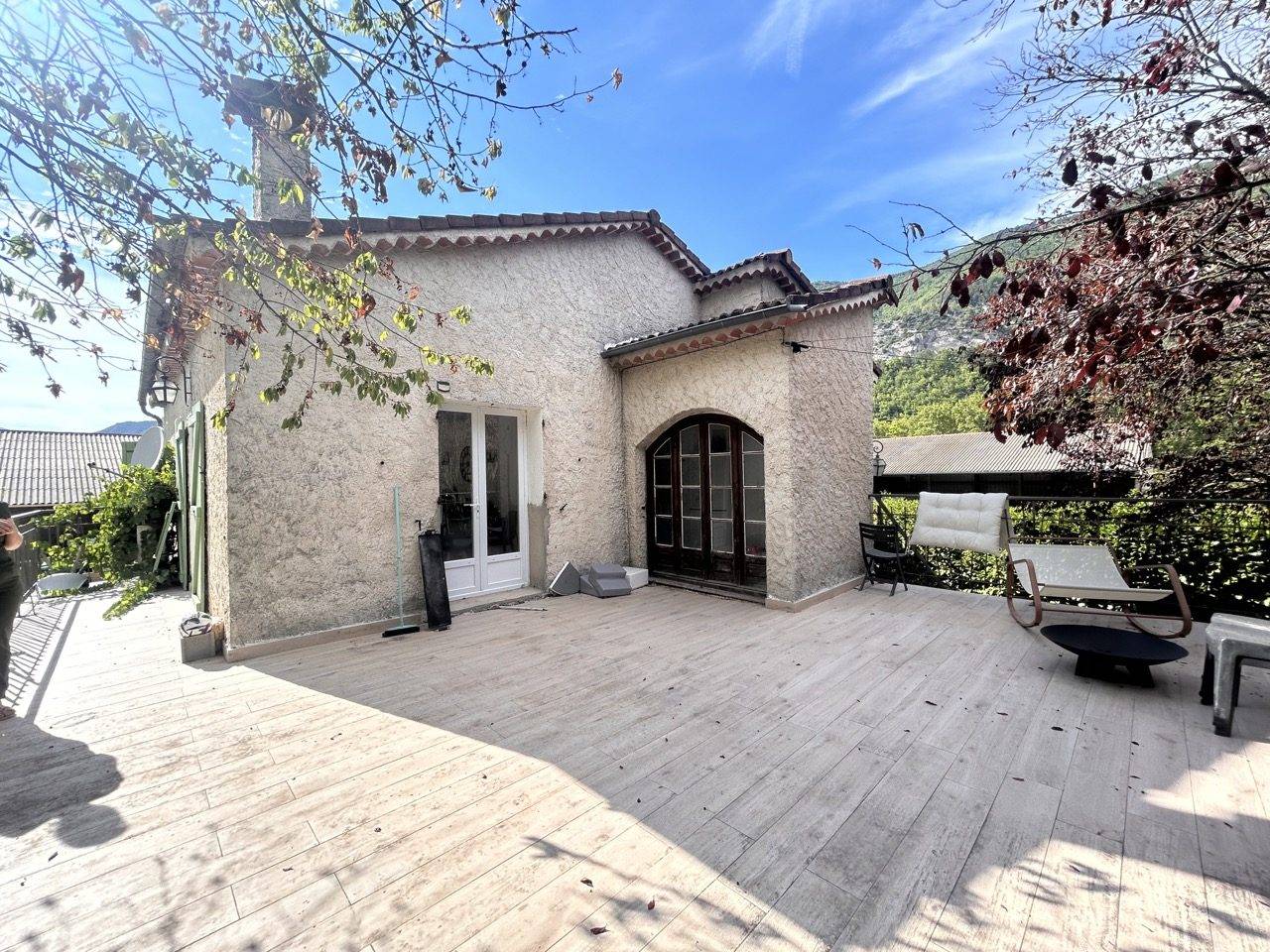 Domaine agricole et &eacute;questre de 6,5 ha aux portes de la C&ocirc;te d