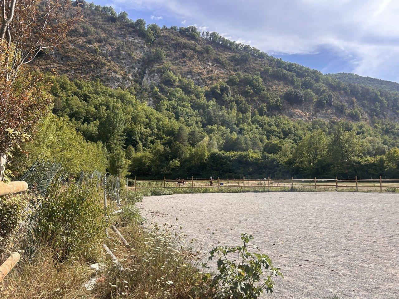 Domaine agricole et &eacute;questre de 6,5 ha aux portes de la C&ocirc;te d