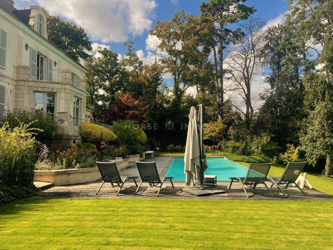 Magnifique Propri&eacute;t&eacute; avec parc-Rives du Loiret