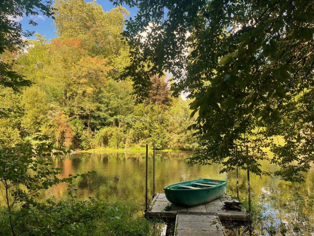 Magnifique Propri&eacute;t&eacute; avec parc-Rives du Loiret