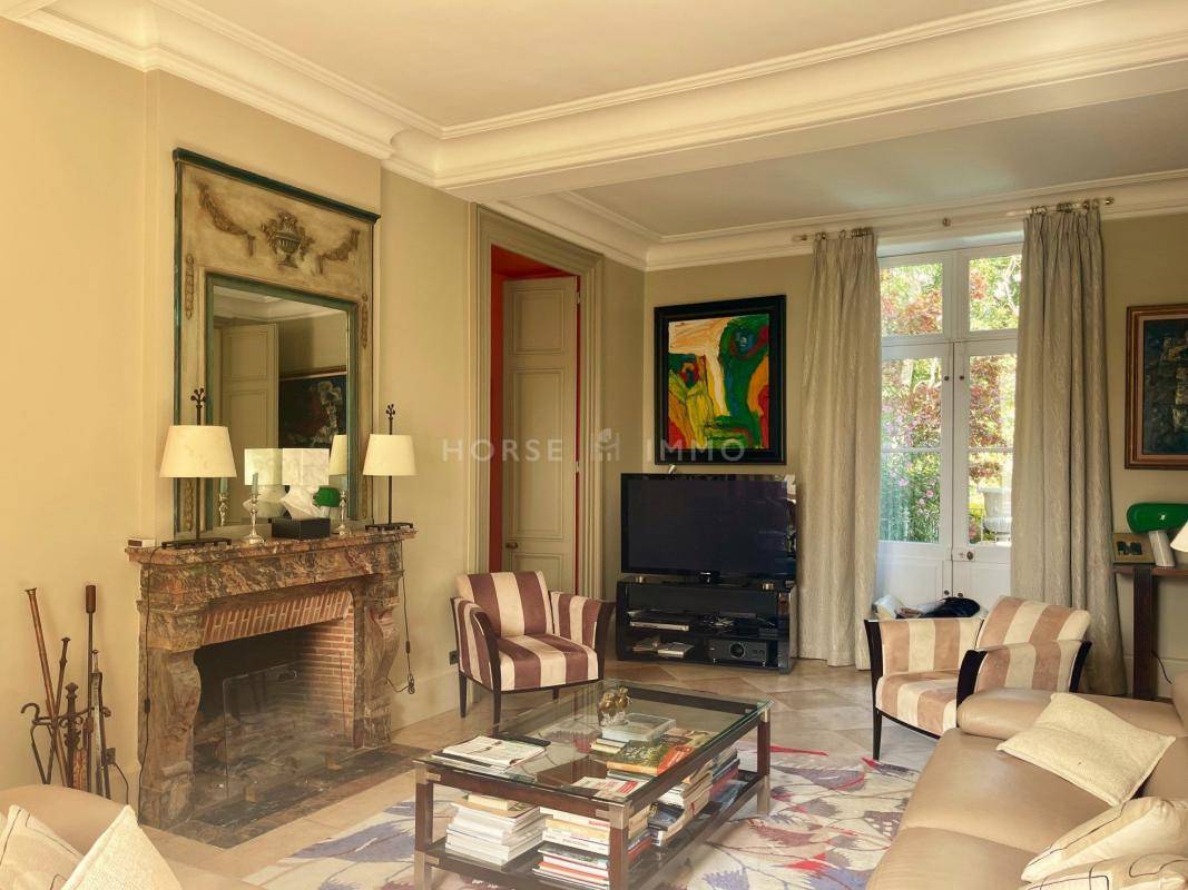 Magnifique Propri&eacute;t&eacute; avec parc-Rives du Loiret