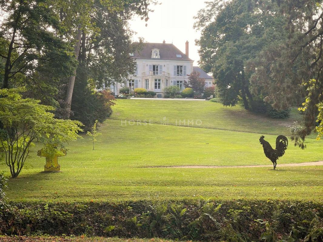 Magnifique Propri&eacute;t&eacute; avec parc-Rives du Loiret