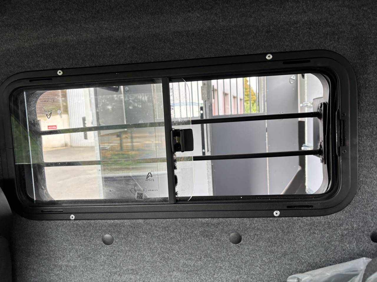 Camion chevaux 2 places garantie 5 ans 