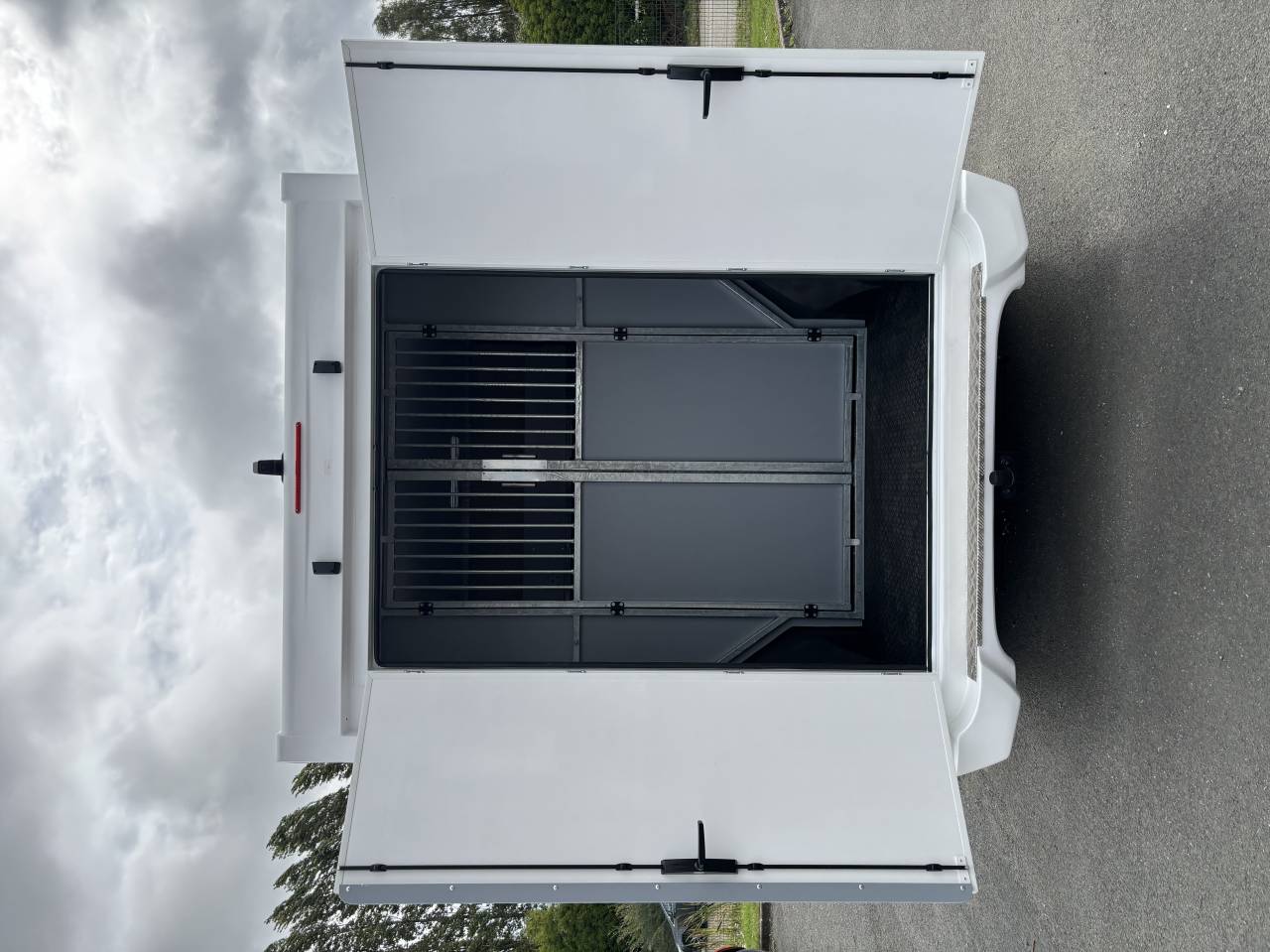 Camion chevaux 2 places garantie 5 ans 