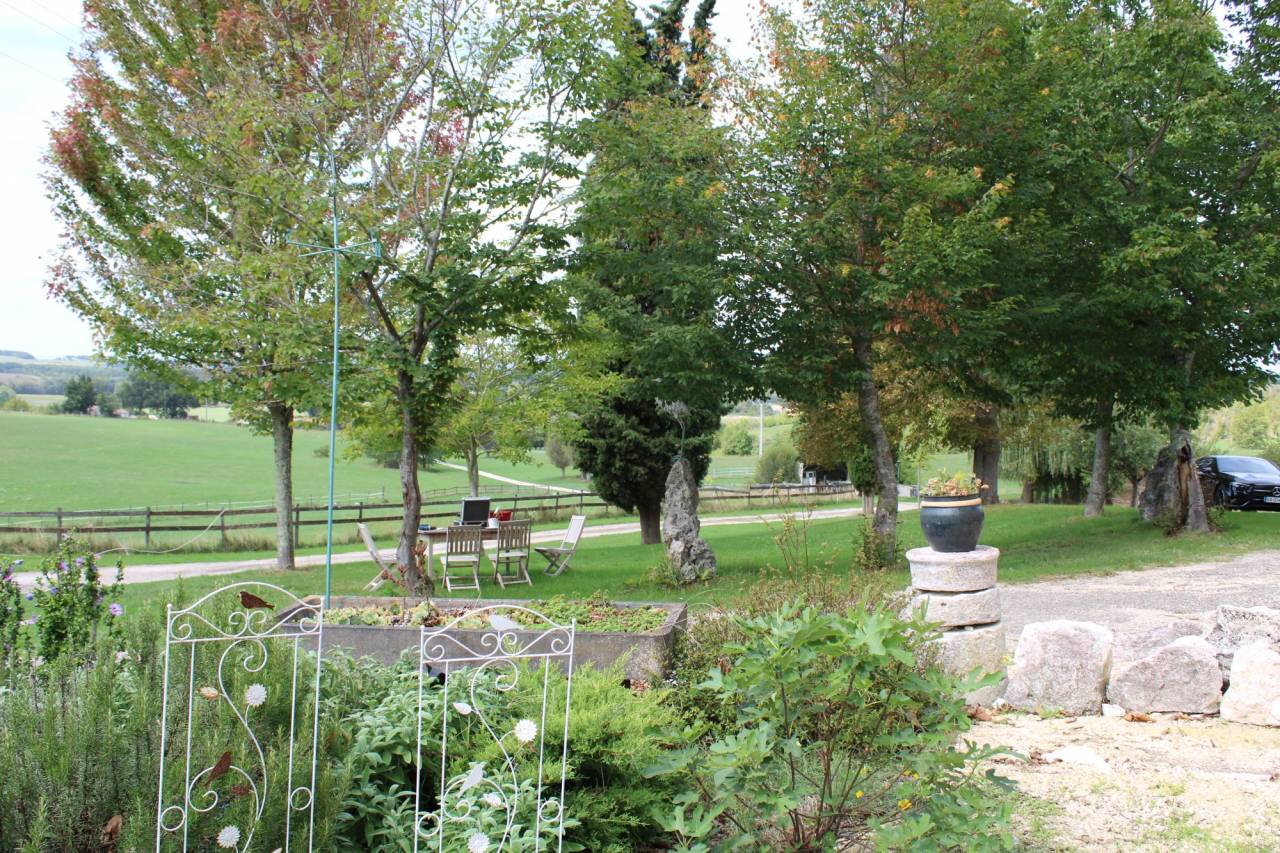 PROPRIETE DE 40 HECTARES DANS LE LOT ET GARONNE