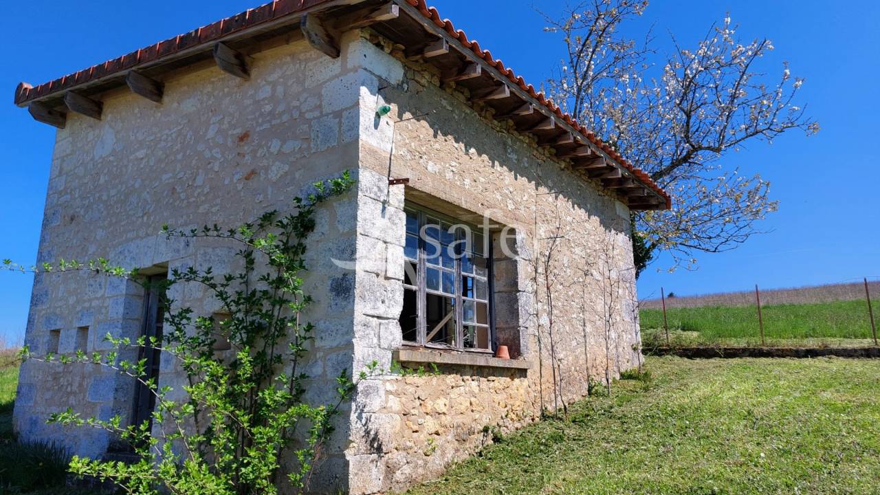 Propriété bâtie sur 28ha proche Brantôme