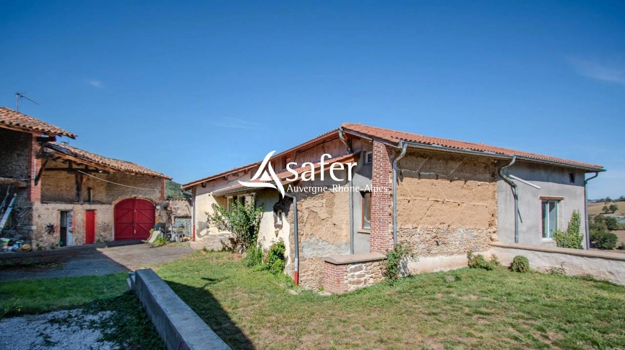 FERME AUTHENTIQUE EN PIERRE - PROXIMITE STE FOY L'ARGENTIERE