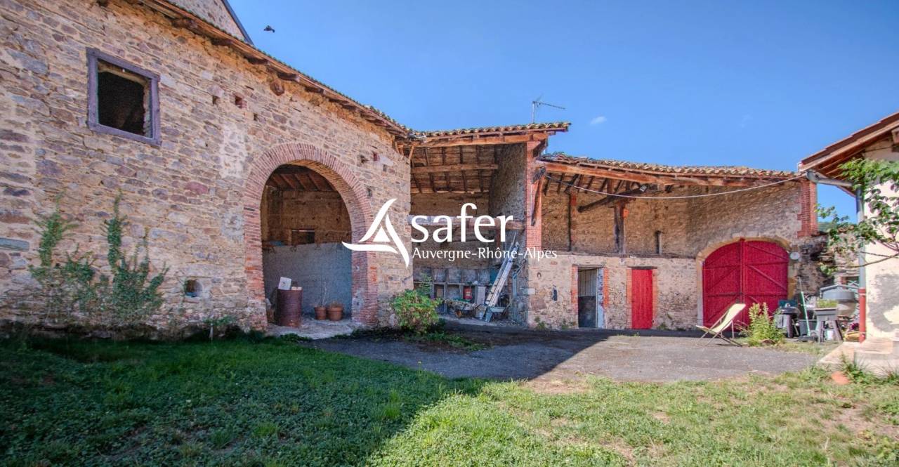 FERME AUTHENTIQUE EN PIERRE - PROXIMITE YZERON