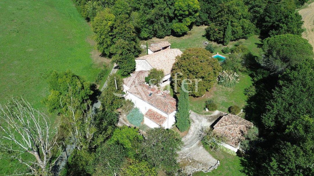 Belle propri&eacute;t&eacute; agricole sur 6ha