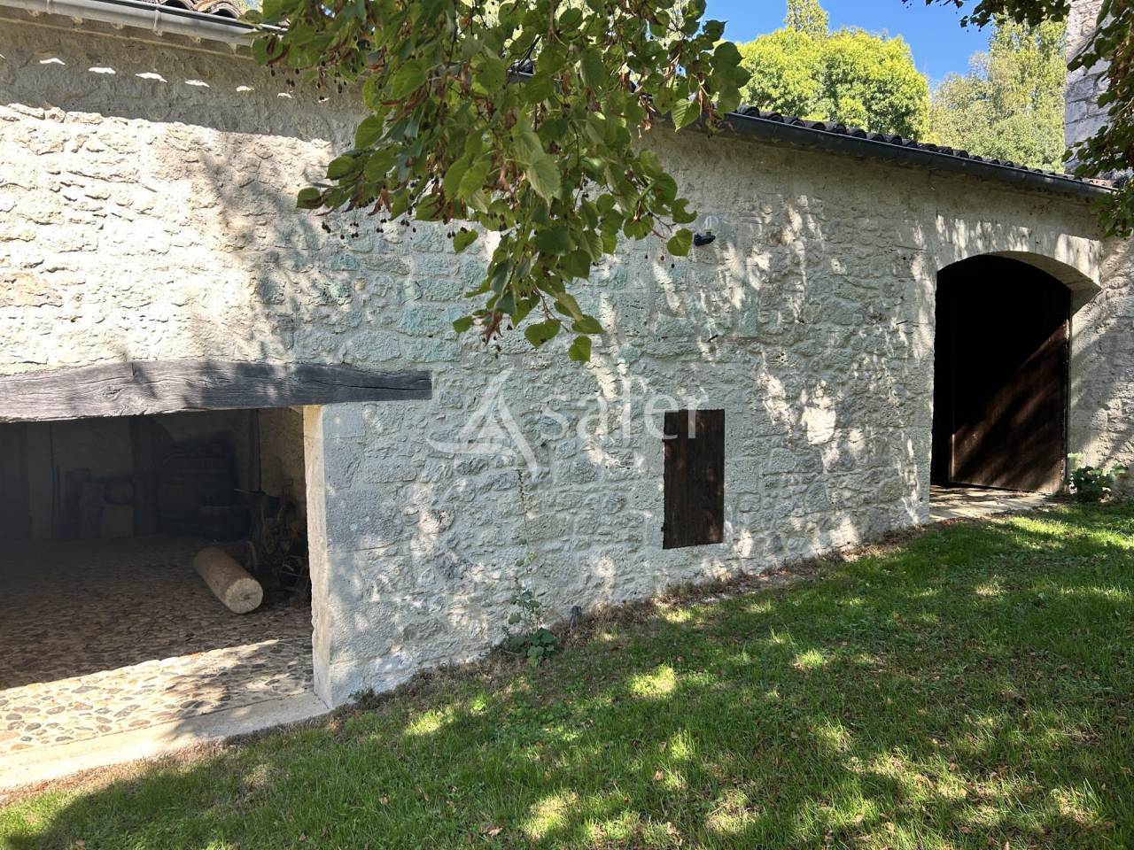 Belle propri&eacute;t&eacute; agricole sur 6ha