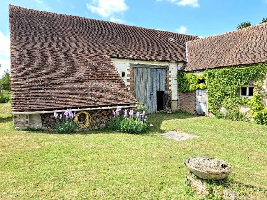 Pté A VOCATION EQUESTRE  DANS L'YONNE  SUR 8605 M² 