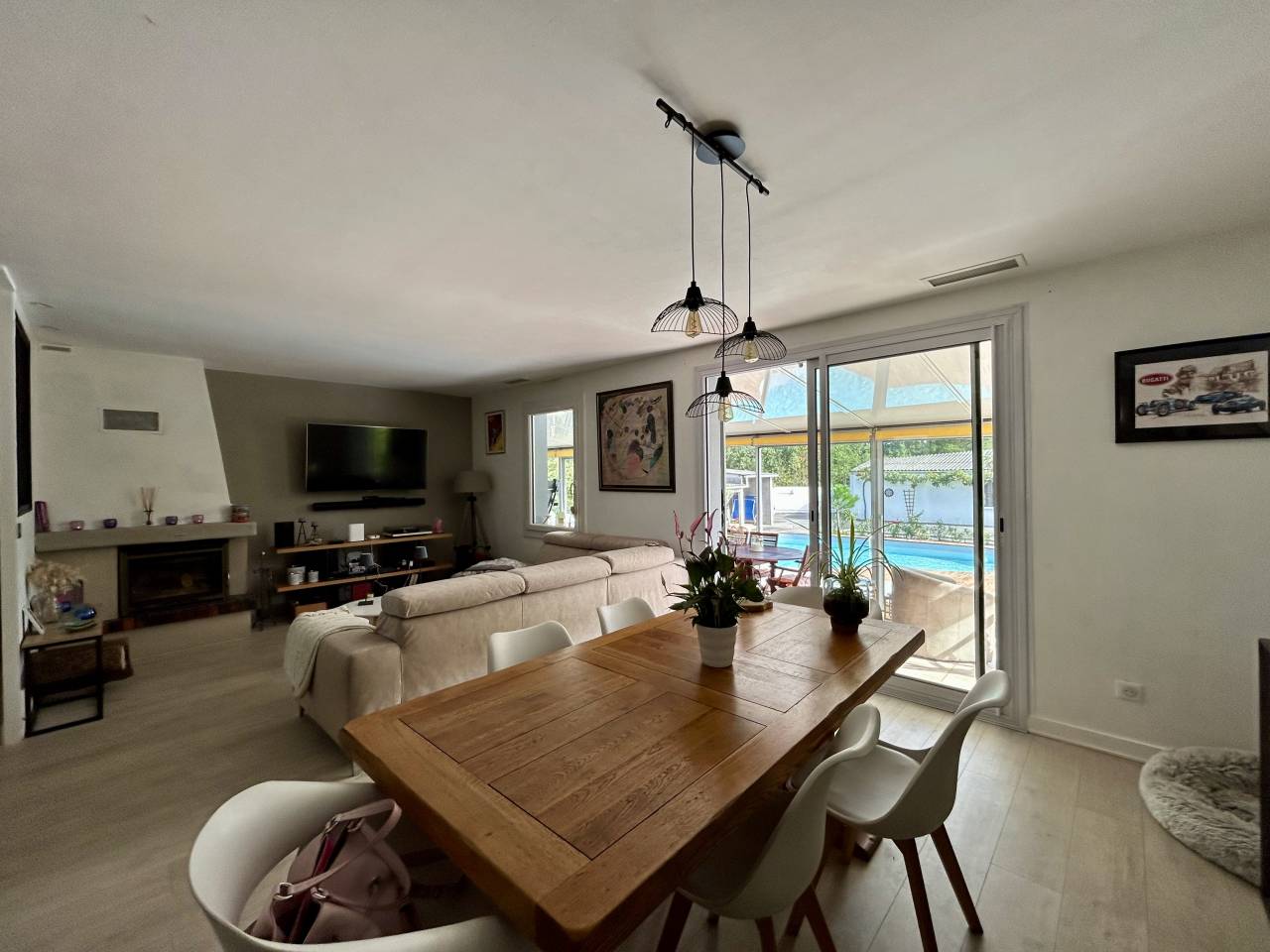 Maison familiale avec piscine sur 2 ha