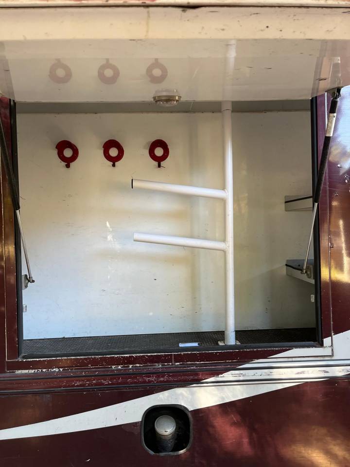 DAF 01/2003 6 chevaux avec appartement 