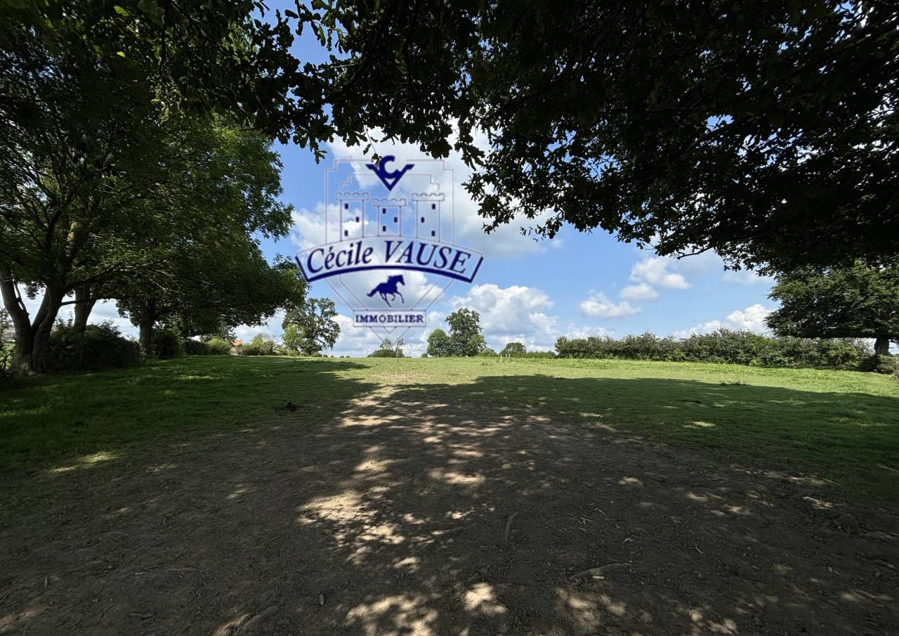 AUBEL - Centre équestre sur 3 hectares - en activité