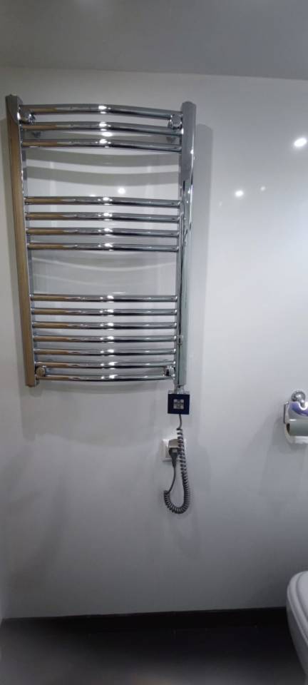 Camion MAN - TGM - pour 5 chevaux avec appartement 