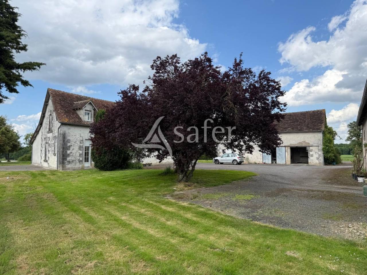 Exploitation laitière avec excellente génétique sur 142 ha de