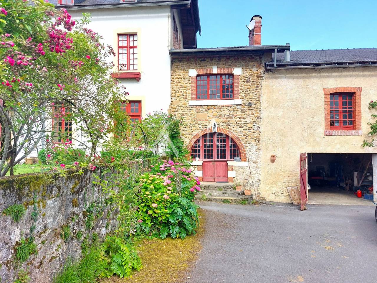 Propriété agricole avec écurie proche de Pau