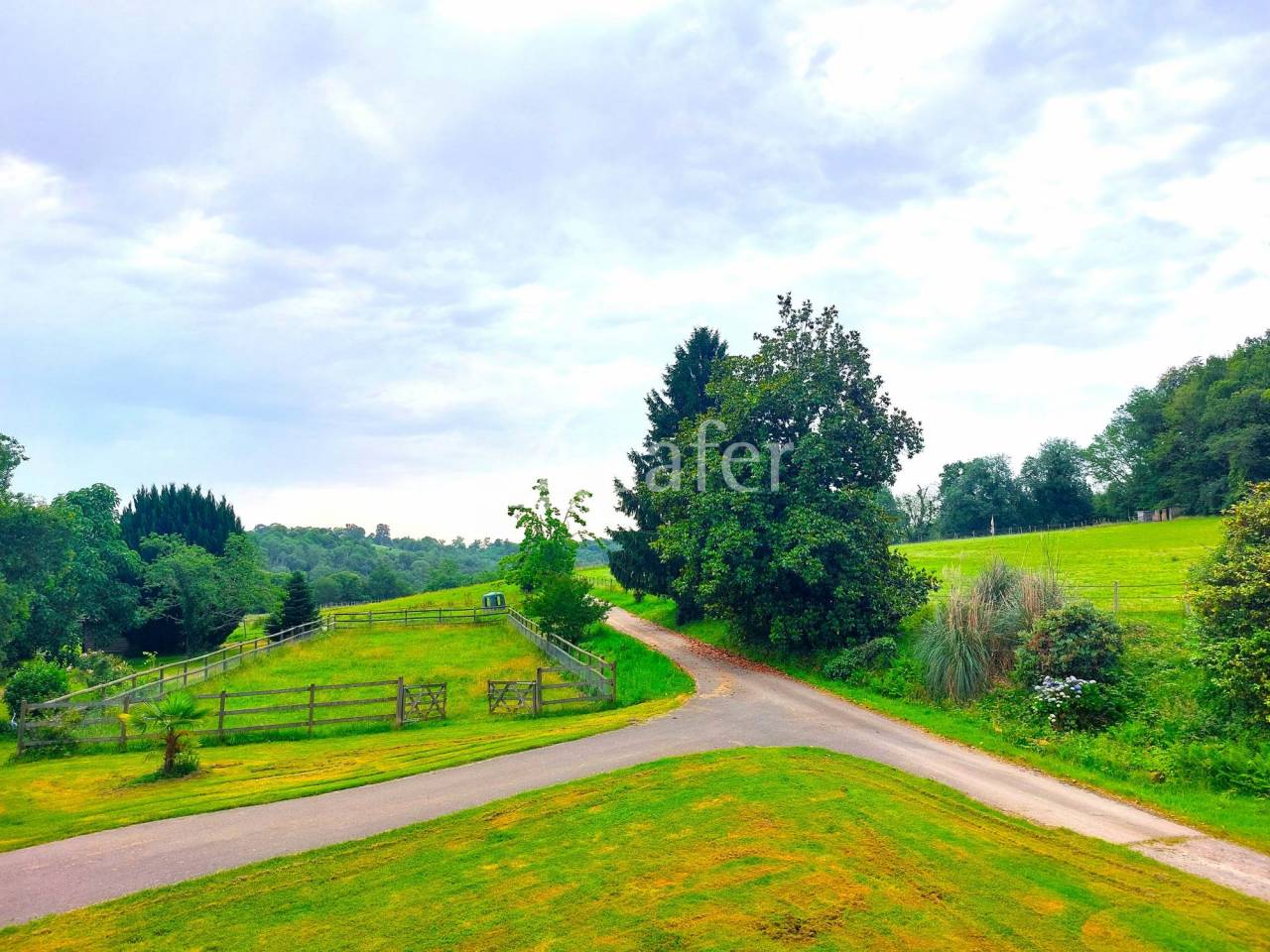 Propriété agricole avec écurie proche de Pau